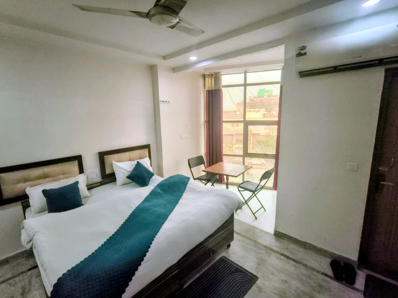 Hotel Shyam villa - Best Hotel Near Govindpuri Delhi